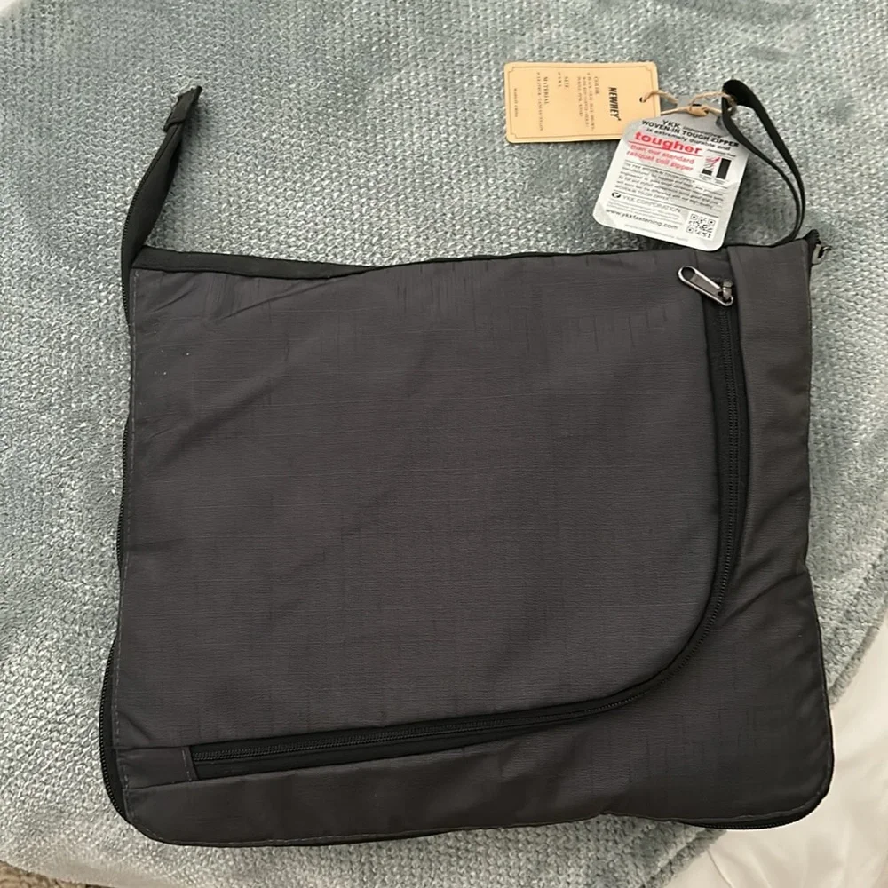 💼 NWT-Black Flexible YKK Messenger Bag Briefcase